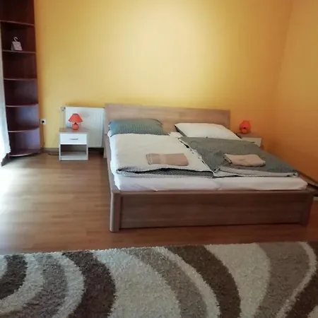 Rokus Apartman Appartamento Szeged